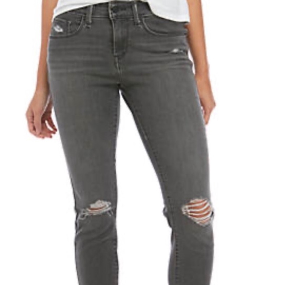 Levi’s Classic Mid Rise Skinny Jeans